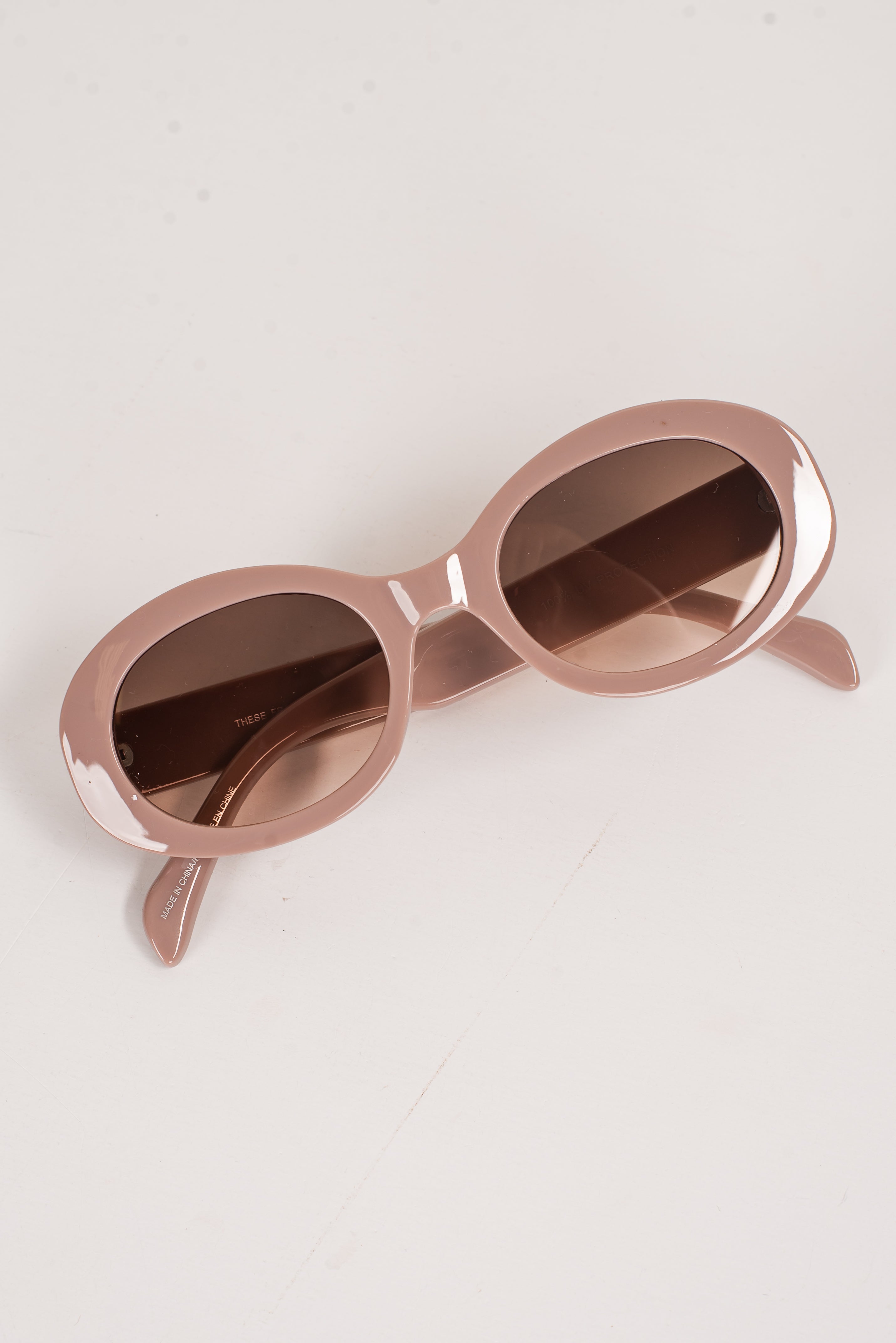 Main Frame Oval Sunglasses